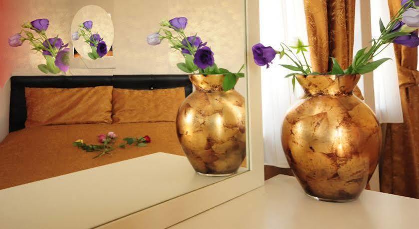 איסטמבול Rose Bouquets Hotel מראה חיצוני תמונה